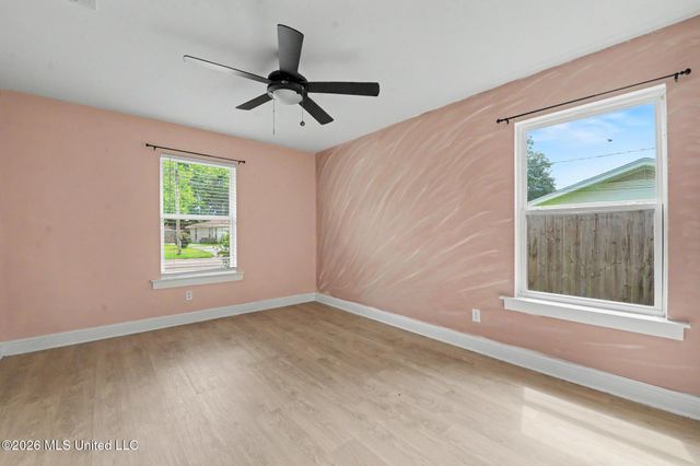 152 Lafayette Circle, Ocean Springs, MS 39564