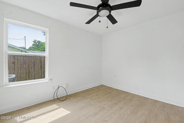 152 Lafayette Circle, Ocean Springs, MS 39564