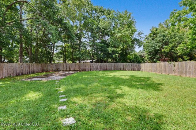 152 Lafayette Circle, Ocean Springs, MS 39564