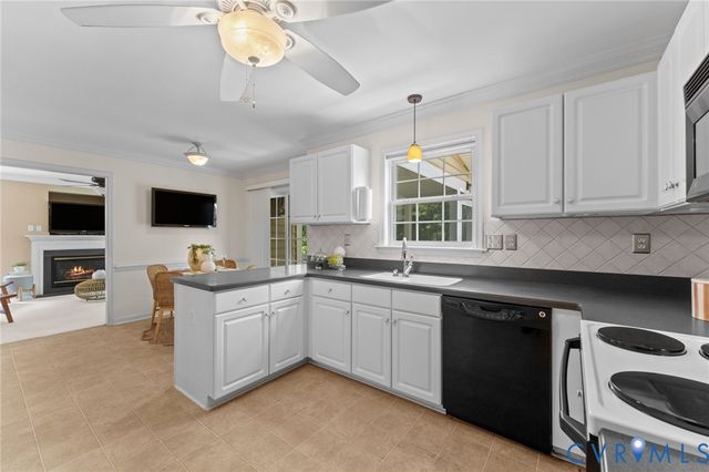 12342 Collinstone Pl, Glen Allen, VA 23059