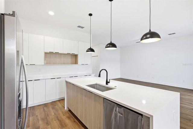 162 W ROMANY LOOP, Beverly Hills, FL 34465