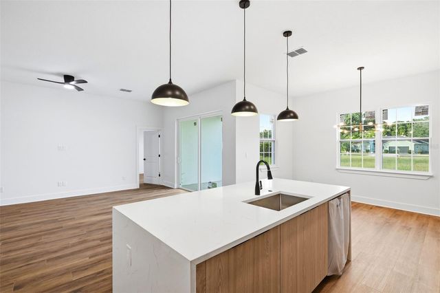 162 W ROMANY LOOP, Beverly Hills, FL 34465