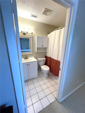 104 Royal Oak Drive 103, Vero Beach, FL 32962
