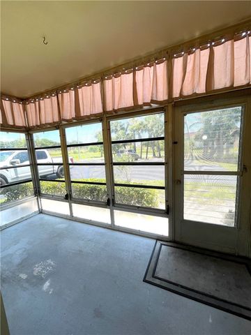 104 Royal Oak Drive 103, Vero Beach, FL 32962