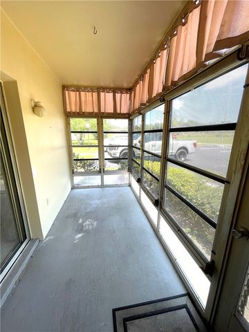 104 Royal Oak Drive 103, Vero Beach, FL 32962