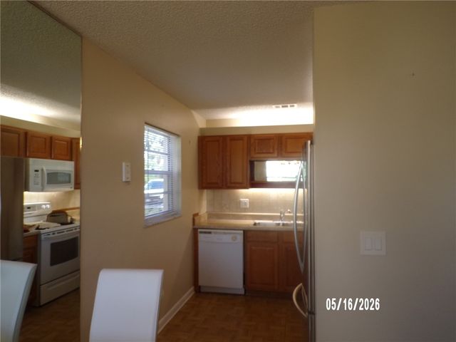 104 Royal Oak Drive 103, Vero Beach, FL 32962