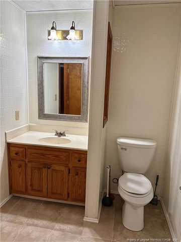 7098 Calamar Drive, Fayetteville, NC 28314