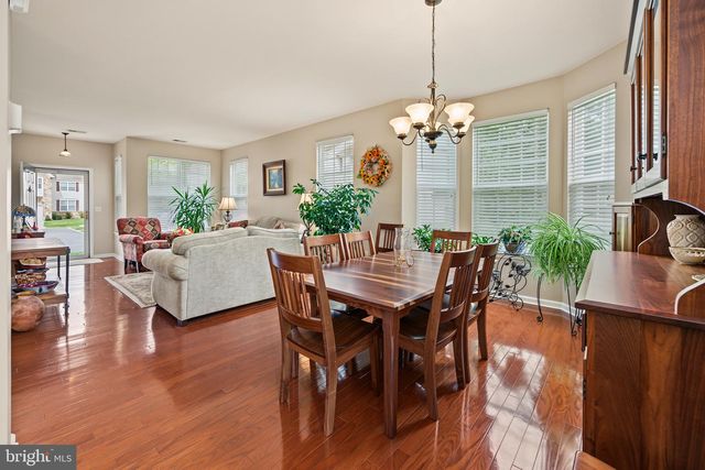 319 CHANCELLOR DR, Woodbury, NJ 08096