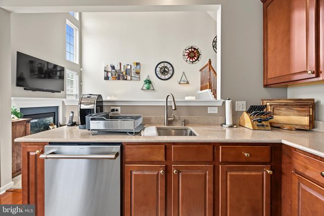 319 CHANCELLOR DR, Woodbury, NJ 08096