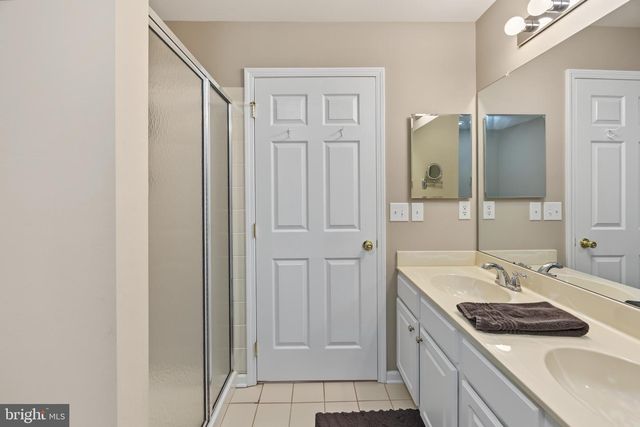 319 CHANCELLOR DR, Woodbury, NJ 08096