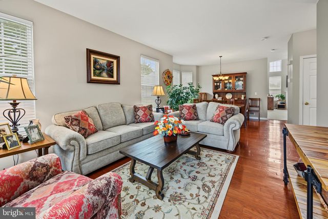 319 CHANCELLOR DR, Woodbury, NJ 08096