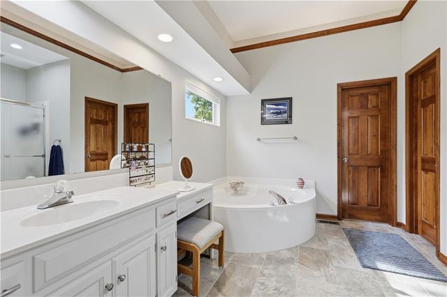 14760 Timber Lane, Bonner Springs, KS 66012