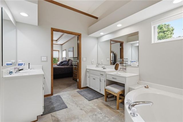 14760 Timber Lane, Bonner Springs, KS 66012