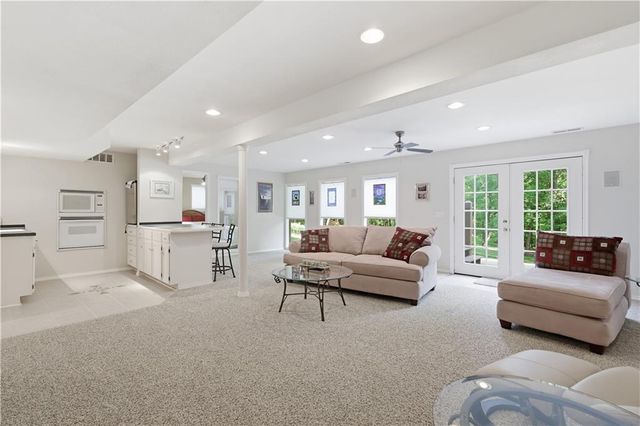 14760 Timber Lane, Bonner Springs, KS 66012