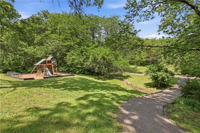 14760 Timber Lane, Bonner Springs, KS 66012
