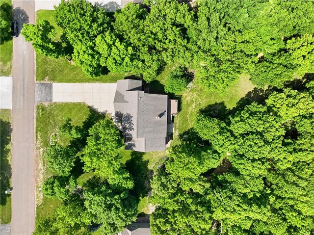 14760 Timber Lane, Bonner Springs, KS 66012