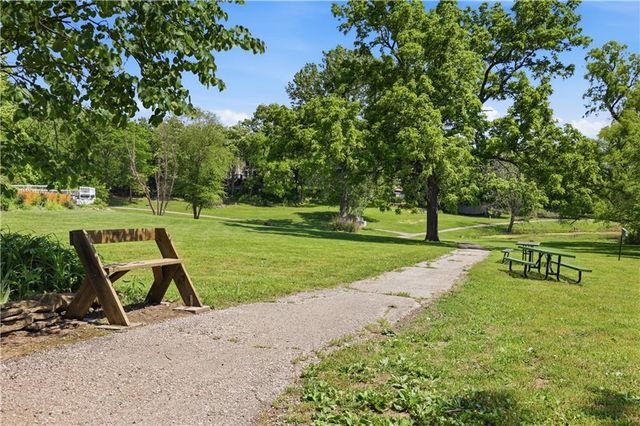 14760 Timber Lane, Bonner Springs, KS 66012