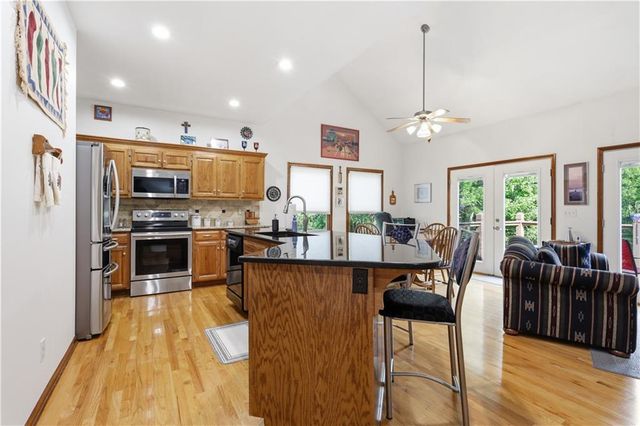 14760 Timber Lane, Bonner Springs, KS 66012