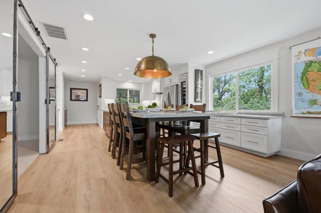 3174 Royal Dr, Cameron Park, CA 95682