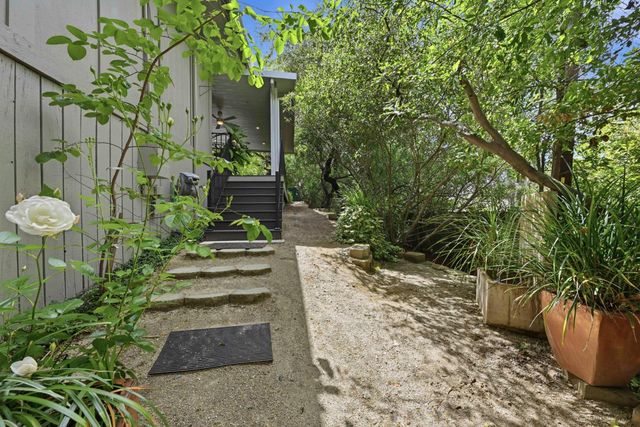 3174 Royal Dr, Cameron Park, CA 95682