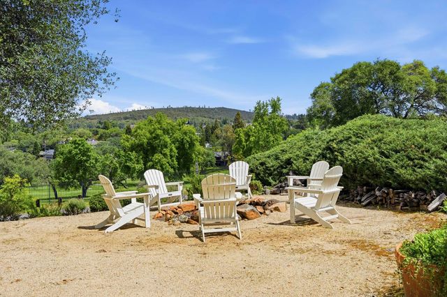 3174 Royal Dr, Cameron Park, CA 95682