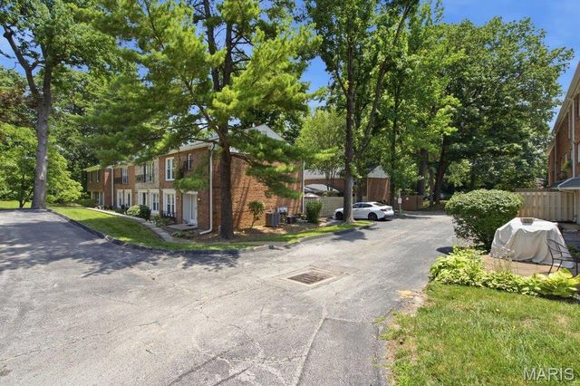 13423 Forestlac Drive, Chesterfield, MO 63141
