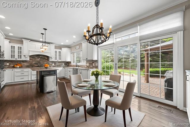 4230 Holly Lane, Oakland, MI 48306