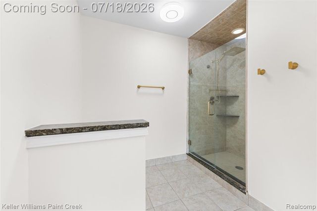 4230 Holly Lane, Oakland, MI 48306