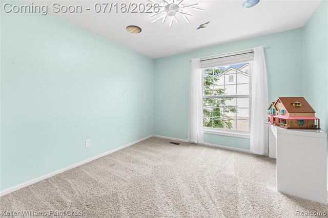 4230 Holly Lane, Oakland, MI 48306