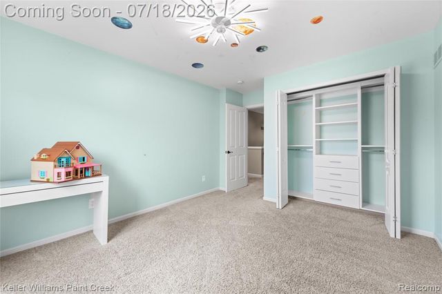 4230 Holly Lane, Oakland, MI 48306