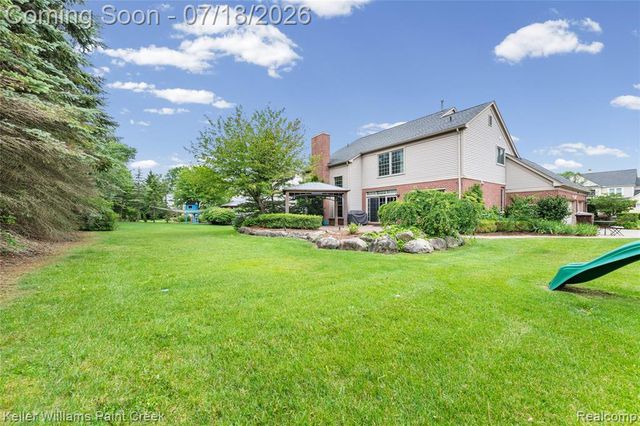 4230 Holly Lane, Oakland, MI 48306