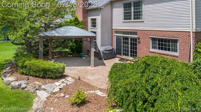 4230 Holly Lane, Oakland, MI 48306