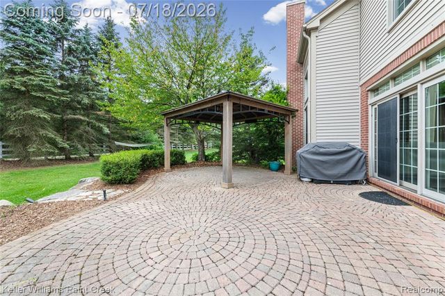 4230 Holly Lane, Oakland, MI 48306