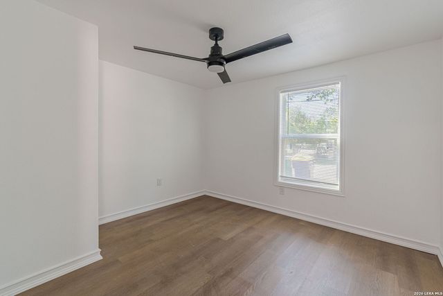 524 Avenue B, Seguin, TX 78155