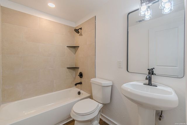 524 Avenue B, Seguin, TX 78155