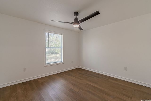 524 Avenue B, Seguin, TX 78155