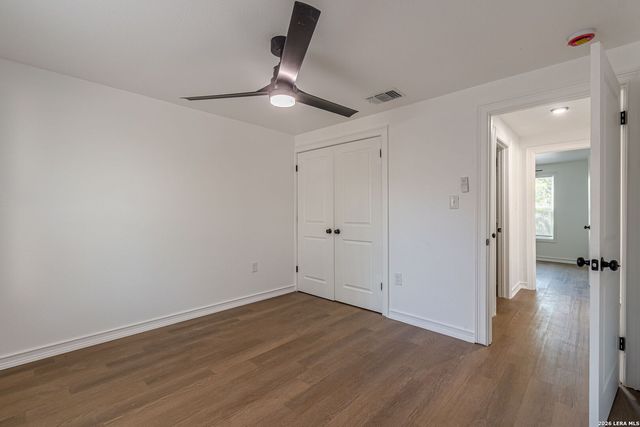 524 Avenue B, Seguin, TX 78155