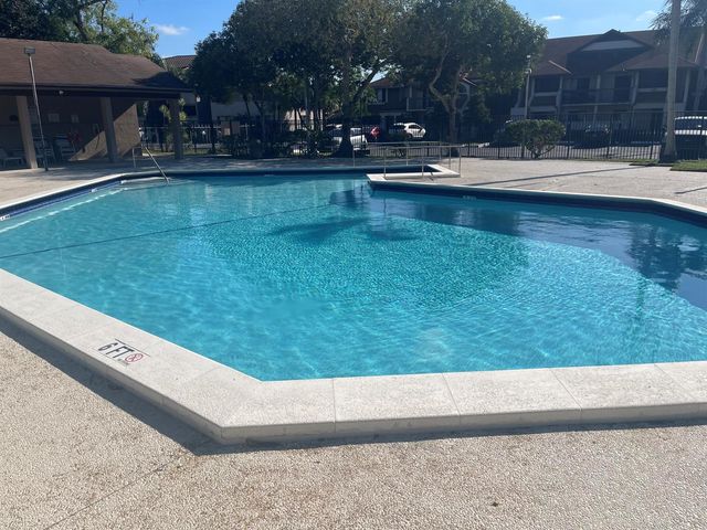 9878 Nob Hill Court 9878, Sunrise, FL 33351