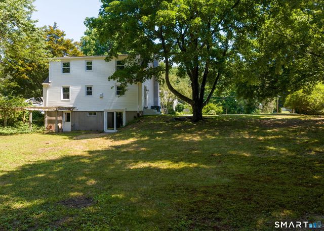27 Meadow Road, Burlington, CT 06013