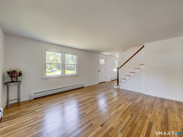 27 Meadow Road, Burlington, CT 06013