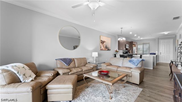 9727 Acqua CT 444, Naples, FL 34113