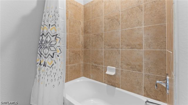 9727 Acqua CT 444, Naples, FL 34113