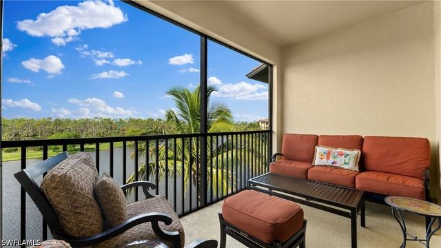 9727 Acqua CT 444, Naples, FL 34113
