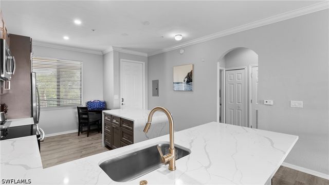 9727 Acqua CT 444, Naples, FL 34113