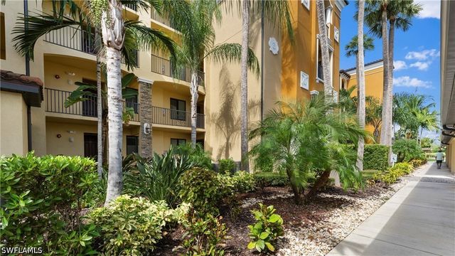 9727 Acqua CT 444, Naples, FL 34113