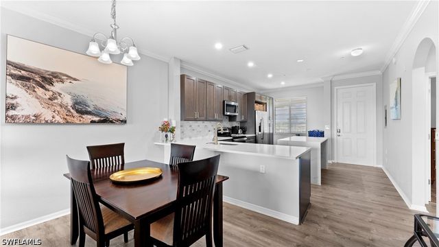 9727 Acqua CT 444, Naples, FL 34113