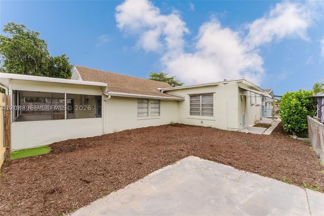 5737 Grant St 1, Hollywood, FL 33021
