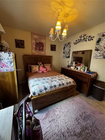 595 SE 33rd Ter, Homestead, FL 33033