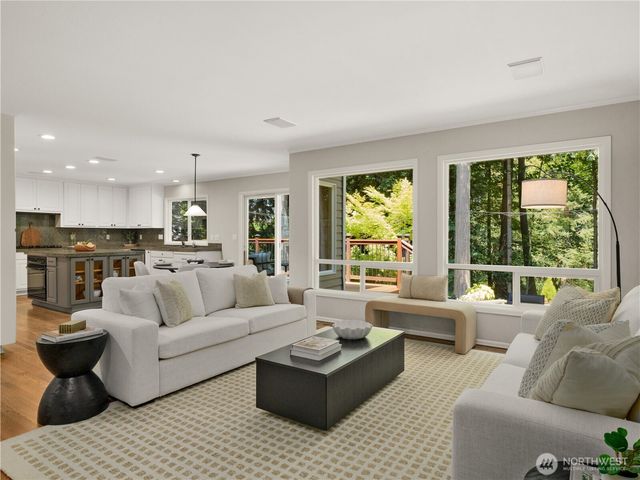 23420 SE 28th Court, Sammamish, WA 98075