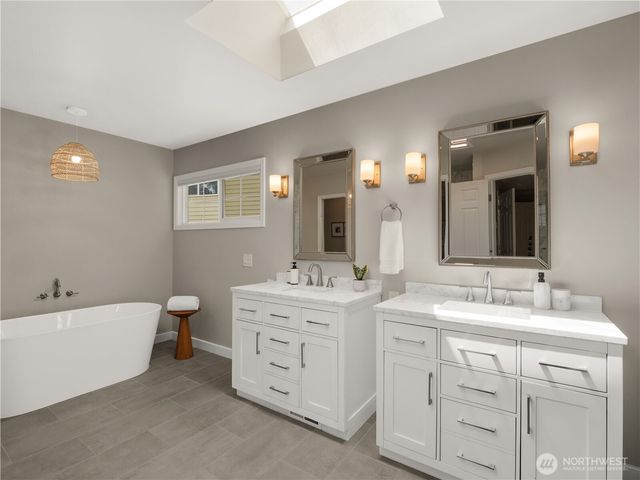 23420 SE 28th Court, Sammamish, WA 98075